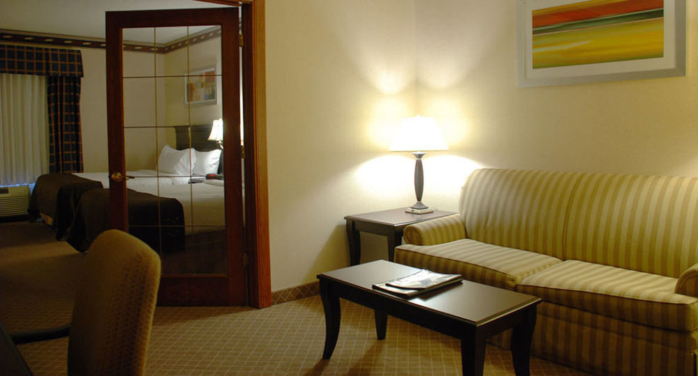 The Plaza Hotel & Suites Winona Exterior photo